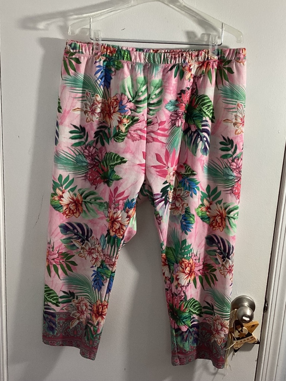 NWOT ONE WORLD PLUS 2X PINK SHADES CAPRI LEGGINS HAWAIIAN TROPICAL VACATION